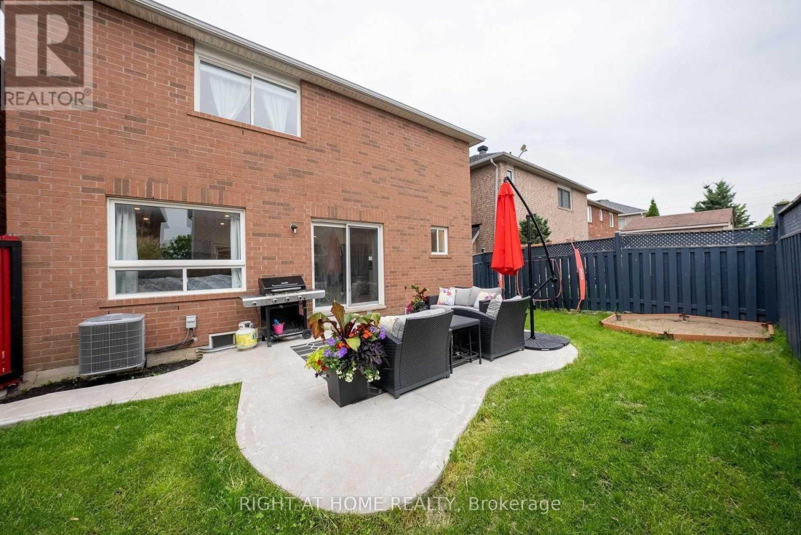 Upper - 58 Lockheed Crescent, Brampton, Ontario  L7A 3G4 - Photo 22 - W12711674