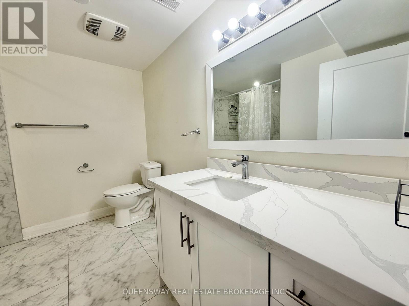 2 - 76 Maldives Crescent, Brampton, Ontario  L6P 1L1 - Photo 8 - W12711676