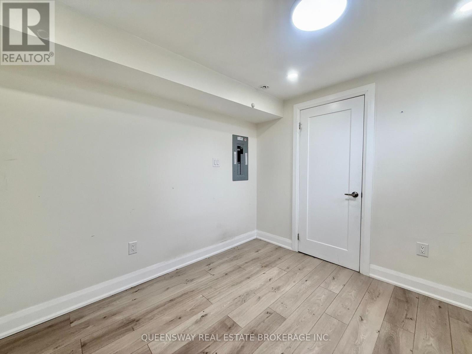 2 - 76 Maldives Crescent, Brampton, Ontario  L6P 1L1 - Photo 9 - W12711676