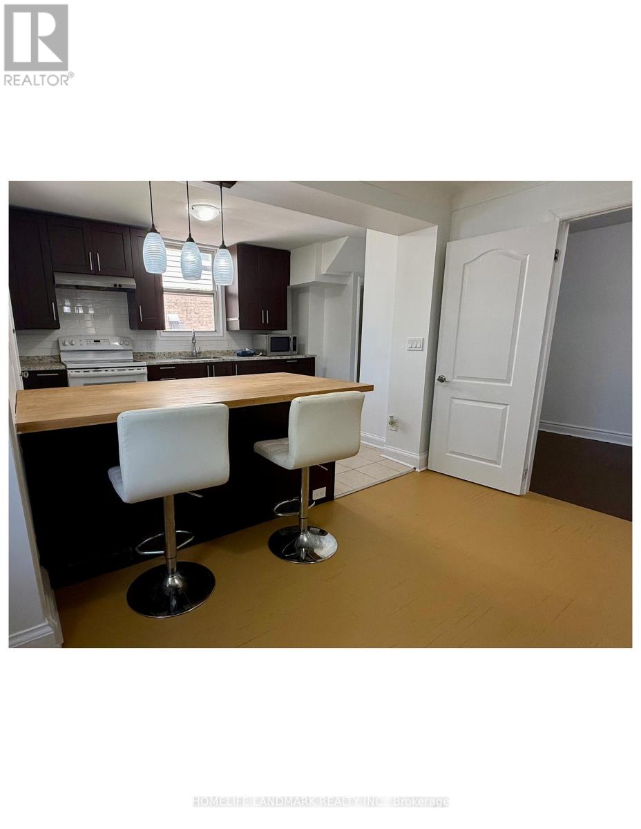 17 Arkell Street, Hamilton, Ontario  L8S 1N5 - Photo 3 - X12711650