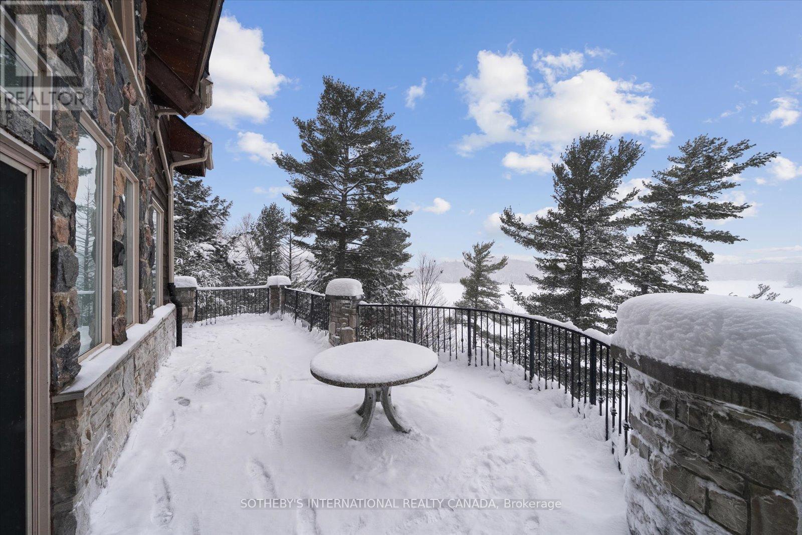 1307 Watts Road, Dysart Et Al, Ontario  K0M 1S0 - Photo 14 - X12711666