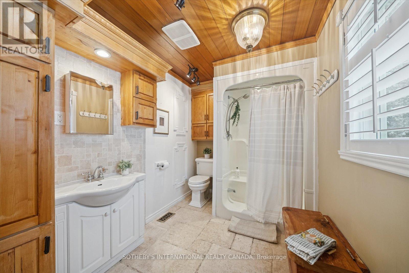 1307 Watts Road, Dysart Et Al, Ontario  K0M 1S0 - Photo 19 - X12711666