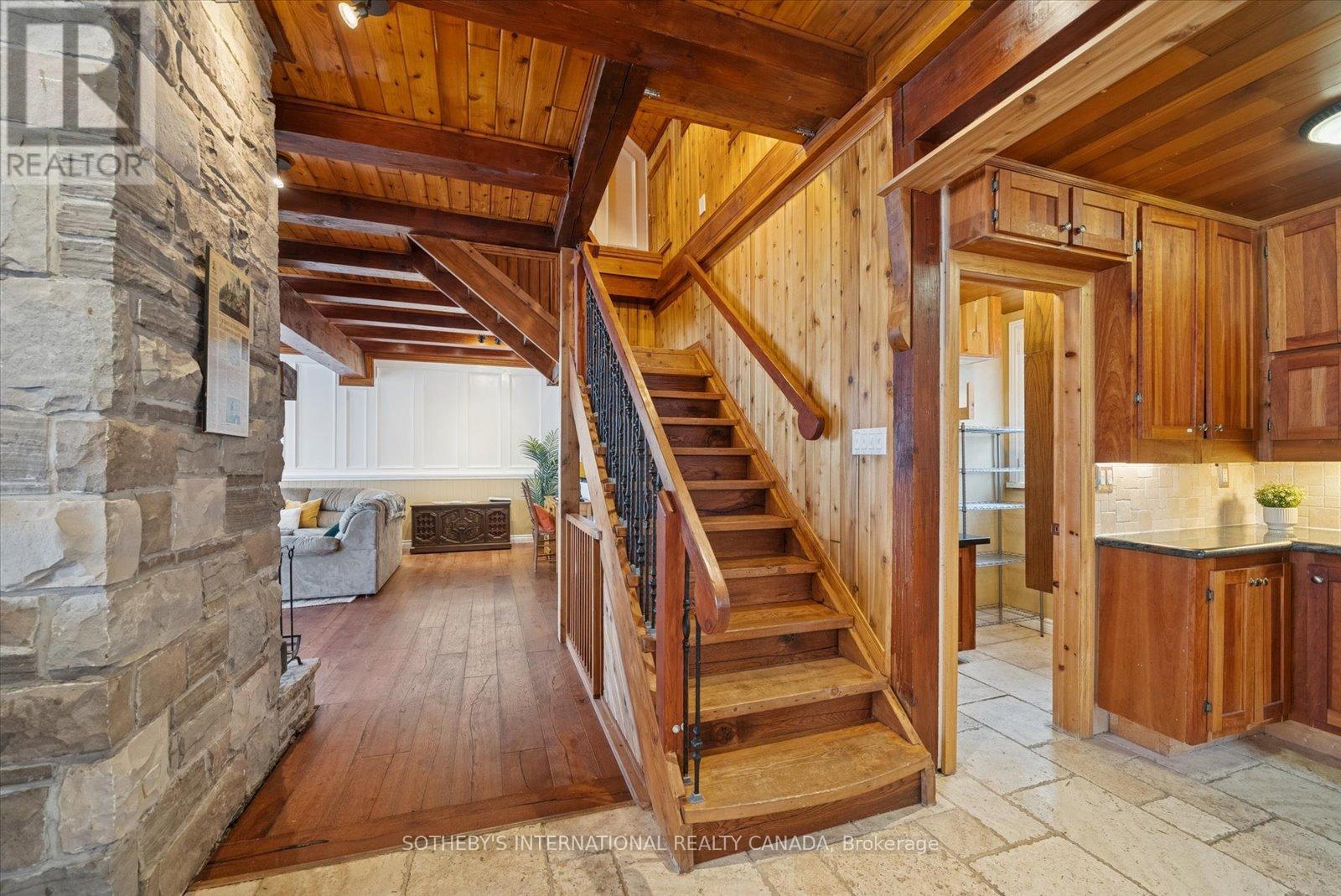 1307 Watts Road, Dysart Et Al, Ontario  K0M 1S0 - Photo 20 - X12711666