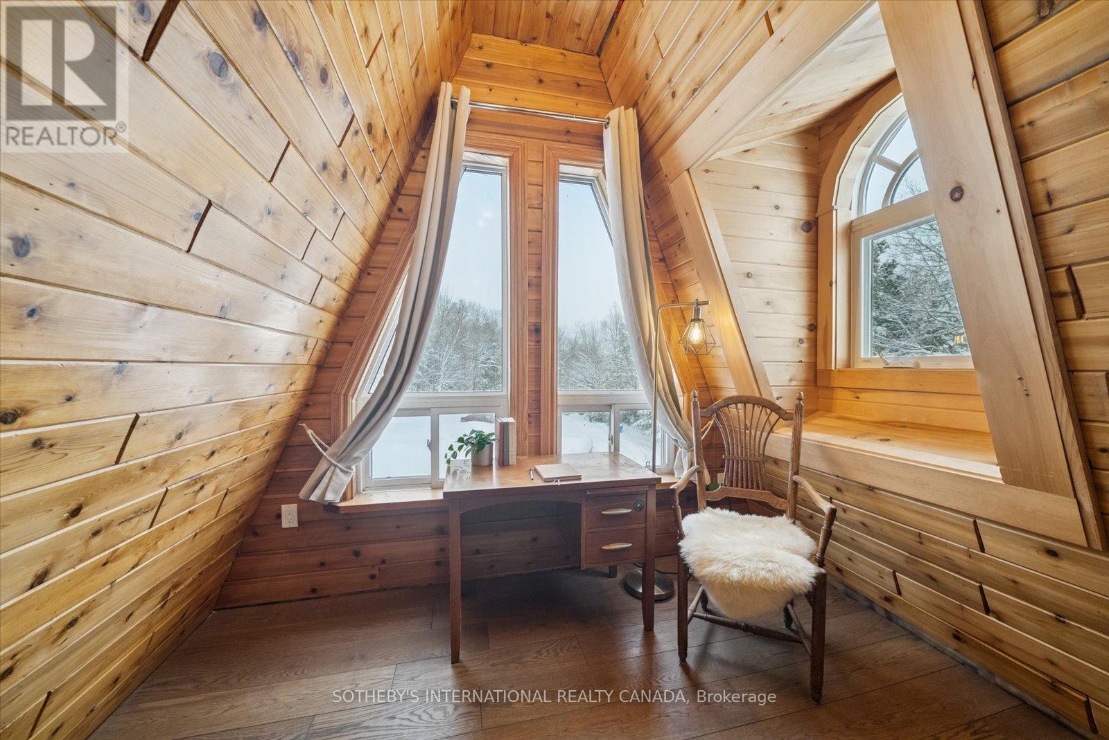 1307 Watts Road, Dysart Et Al, Ontario  K0M 1S0 - Photo 30 - X12711666