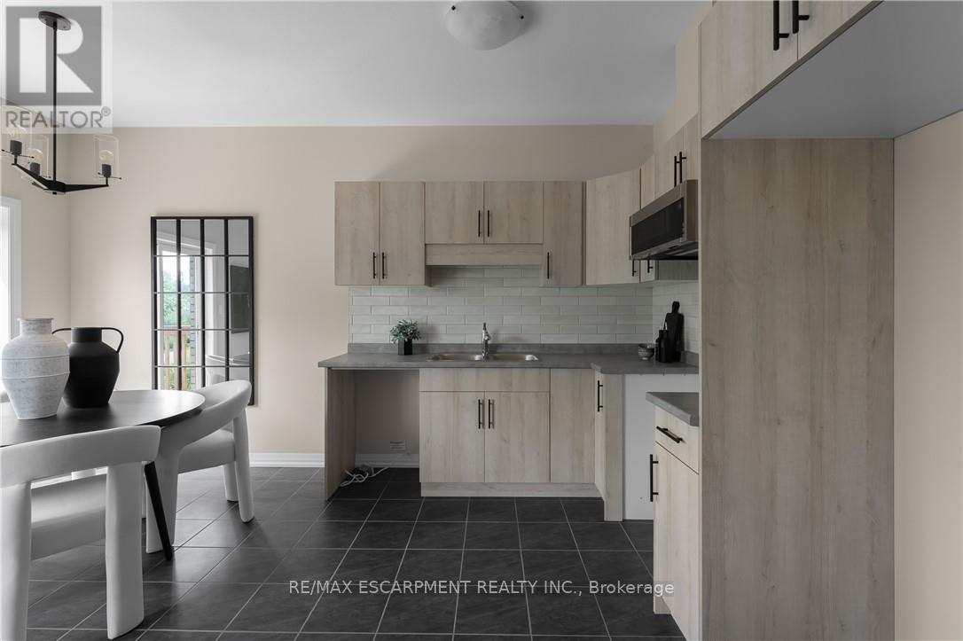 142 Willson Drive, Thorold, Ontario  L3B 0A1 - Photo 15 - X12711686