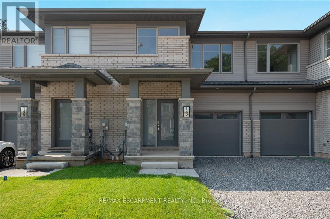 142 Willson Drive, Thorold, Ontario  L3B 0A1 - Photo 3 - X12711686