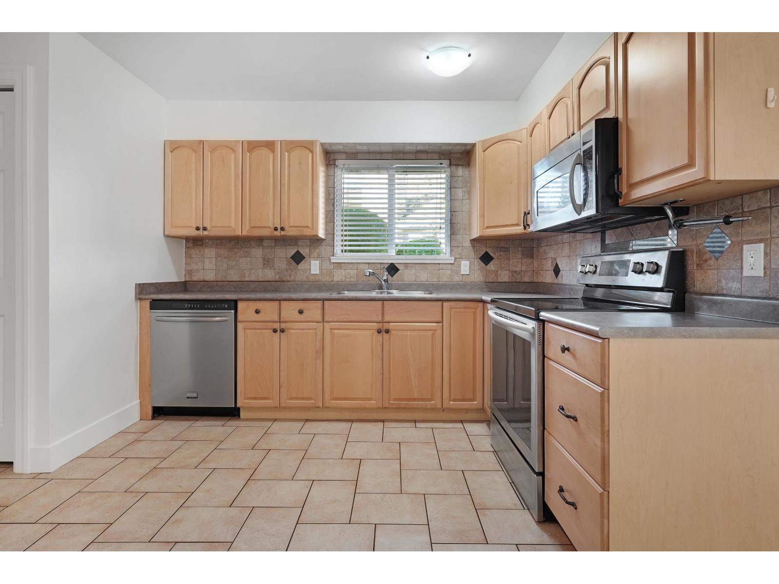 6012 W Greenside Drive, Surrey, British Columbia  V3S 5M8 - Photo 14 - R3080953