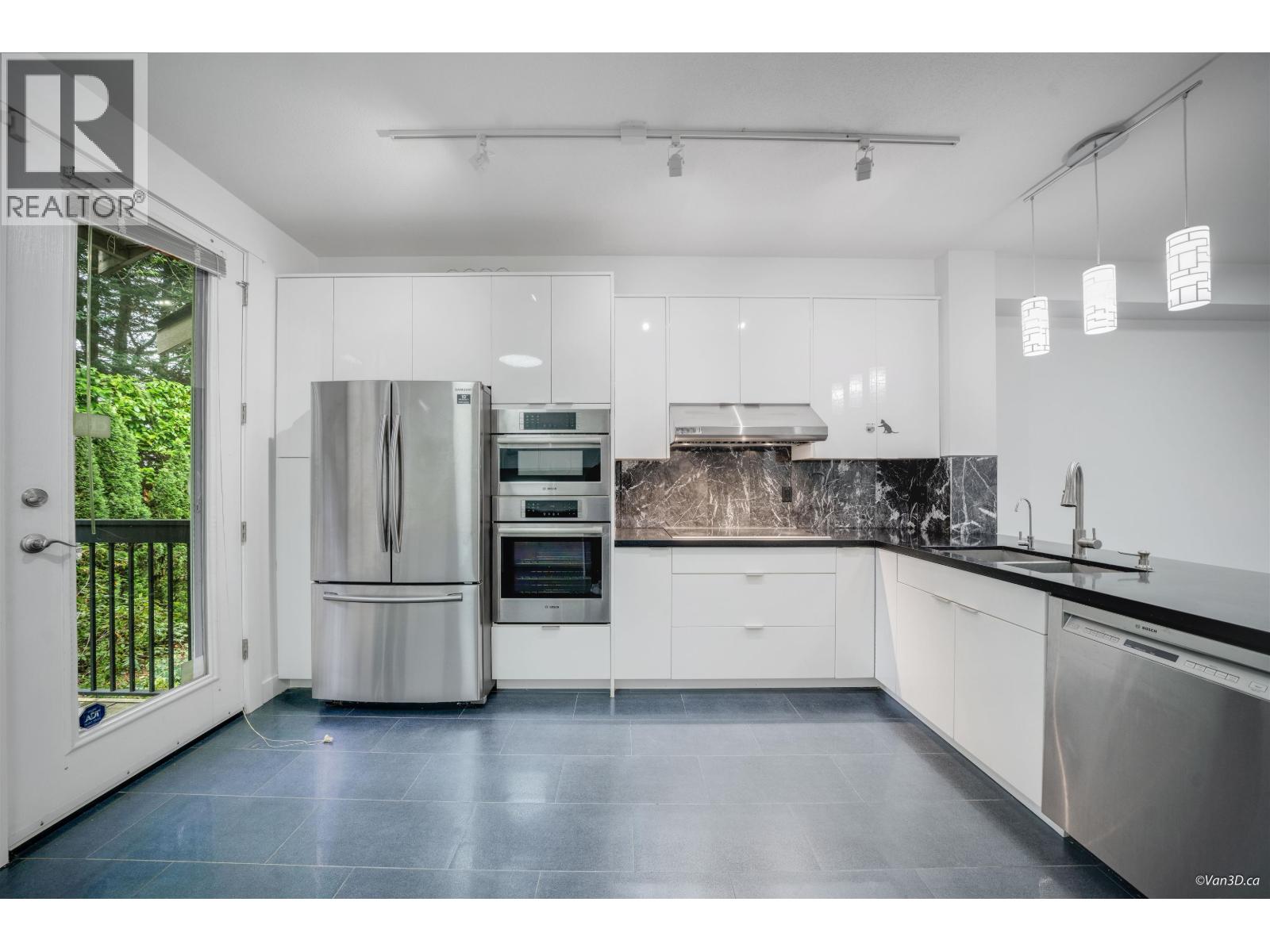 6612 Arbutus Street, Vancouver, British Columbia  V6P 5S5 - Photo 10 - R3080763