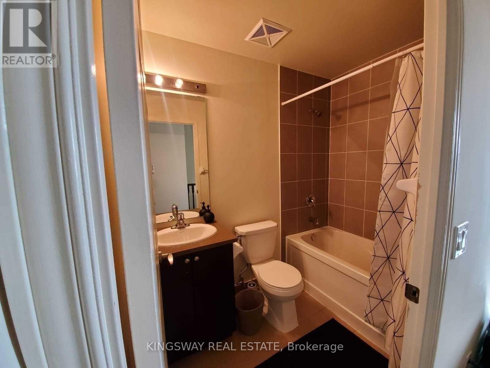 116 - 339 Rathburn Road, Mississauga, Ontario  L5B 0K6 - Photo 35 - W12710162