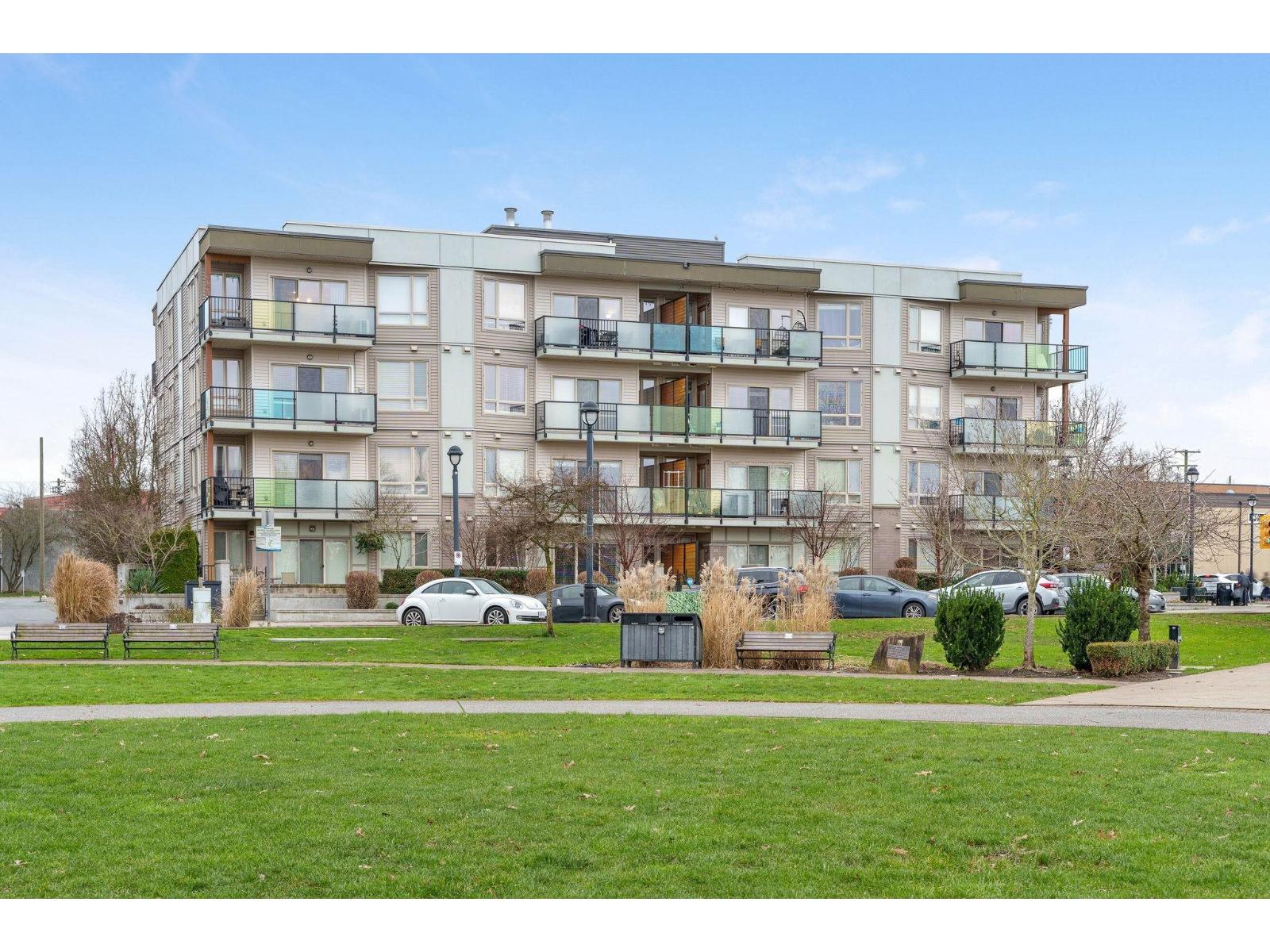 318 20460 Douglas Crescent, Langley, British Columbia  V4A 4B4 - Photo 2 - R3081144