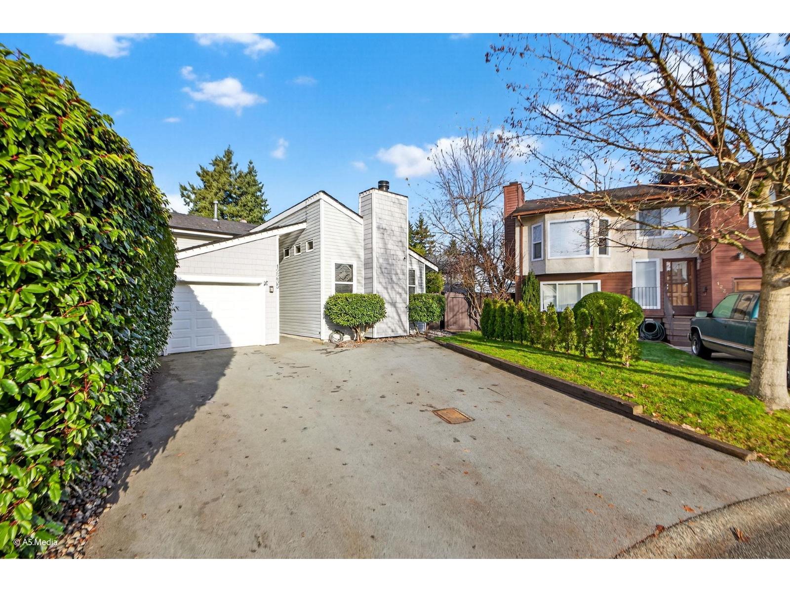 12235 80a Avenue, Surrey, British Columbia  V3W 7R8 - Photo 2 - R3080650