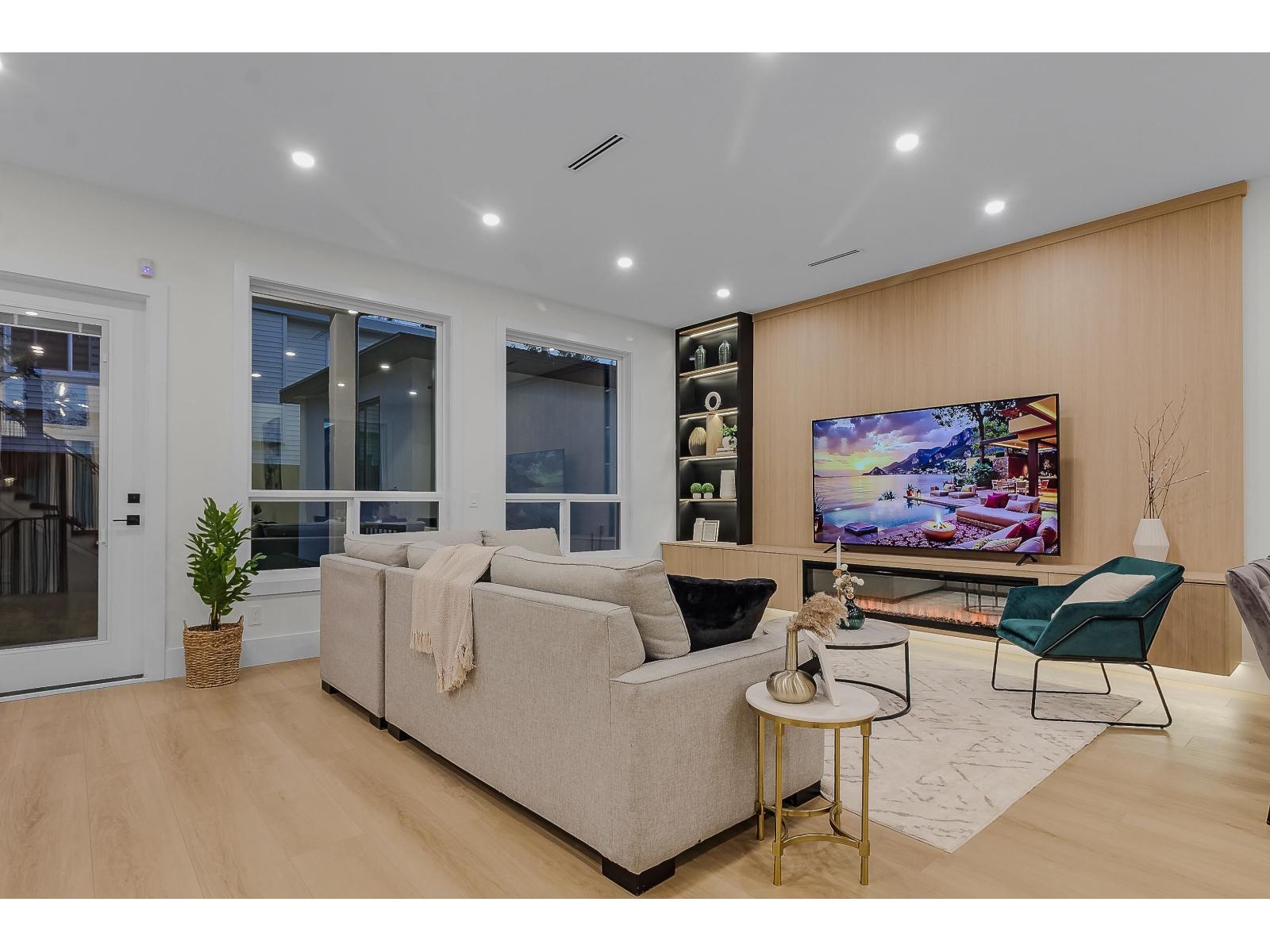 11648 94a Avenue, Delta, British Columbia  V4C 3S3 - Photo 3 - R3081141