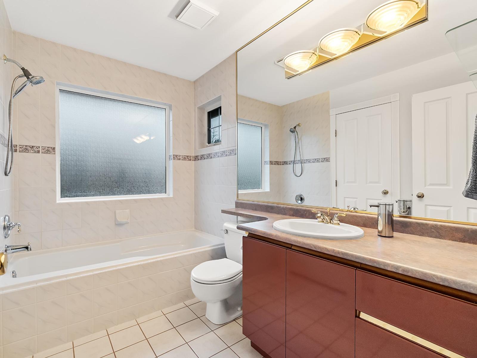 16128 Morgan Creek Crescent, Surrey, British Columbia  V3Z 0J2 - Photo 24 - R3079409