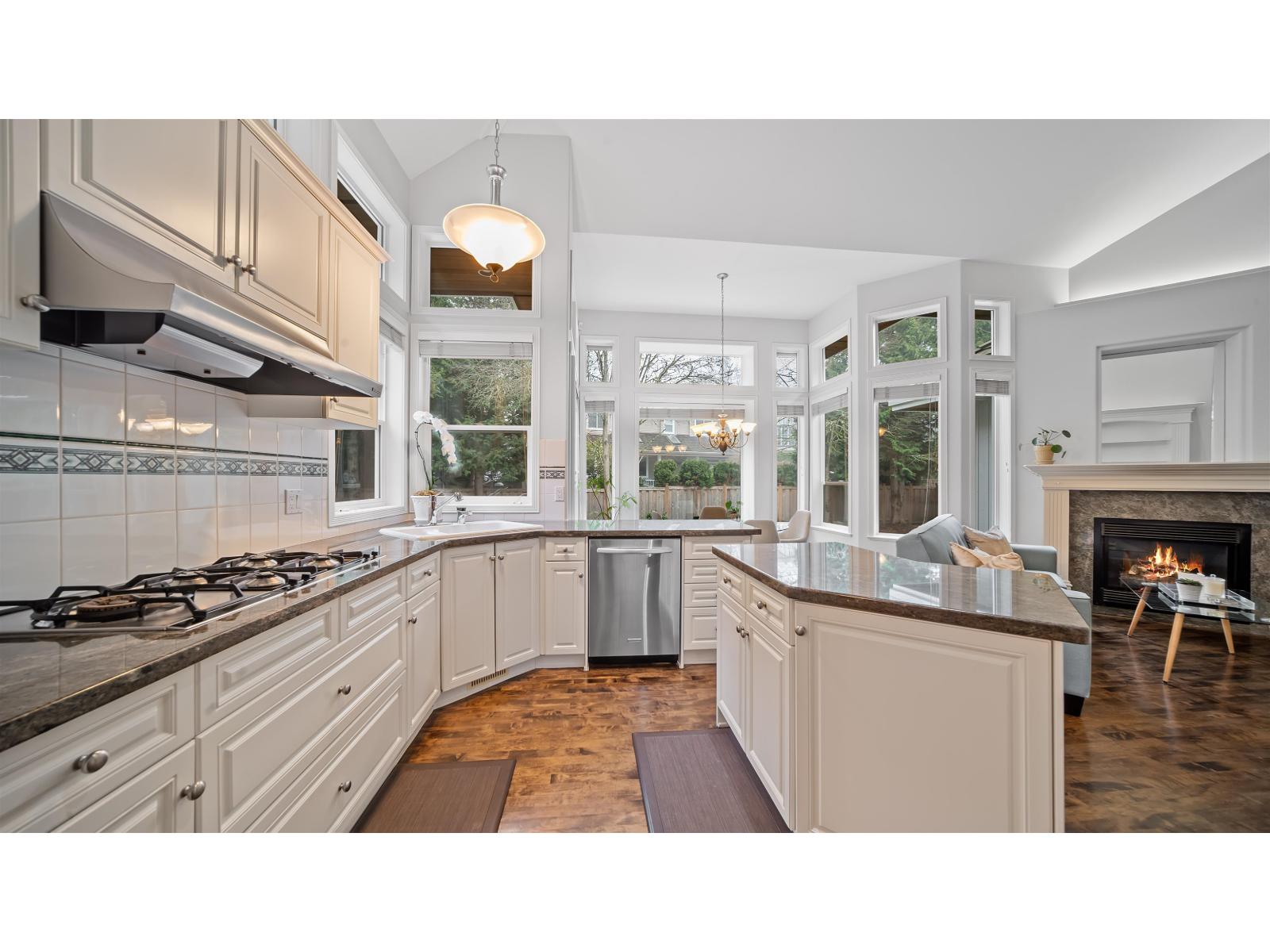 16128 Morgan Creek Crescent, Surrey, British Columbia  V3Z 0J2 - Photo 10 - R3079409