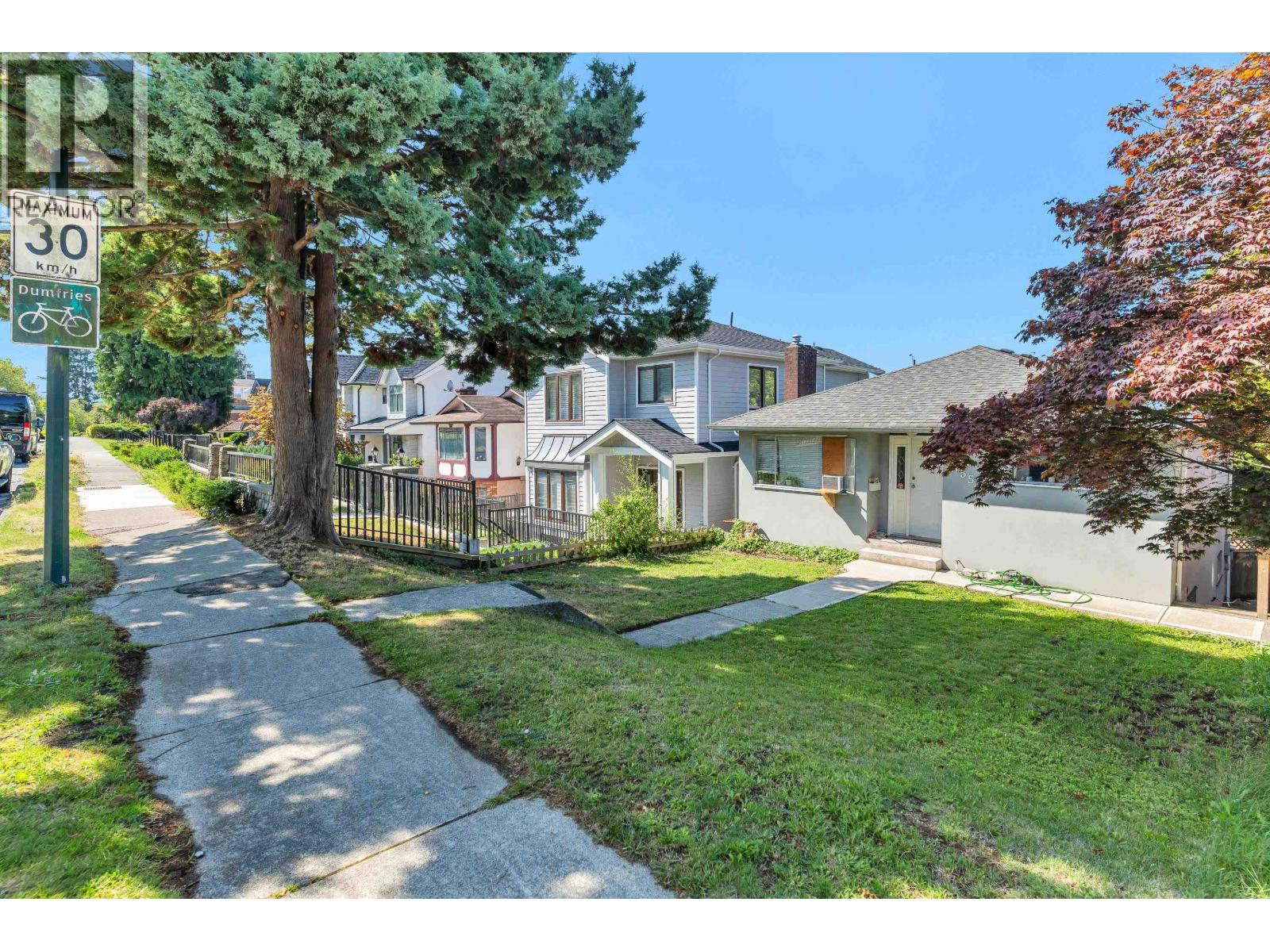 5755 Dumfries Street, Vancouver, British Columbia  V5P 3A7 - Photo 2 - R3079948