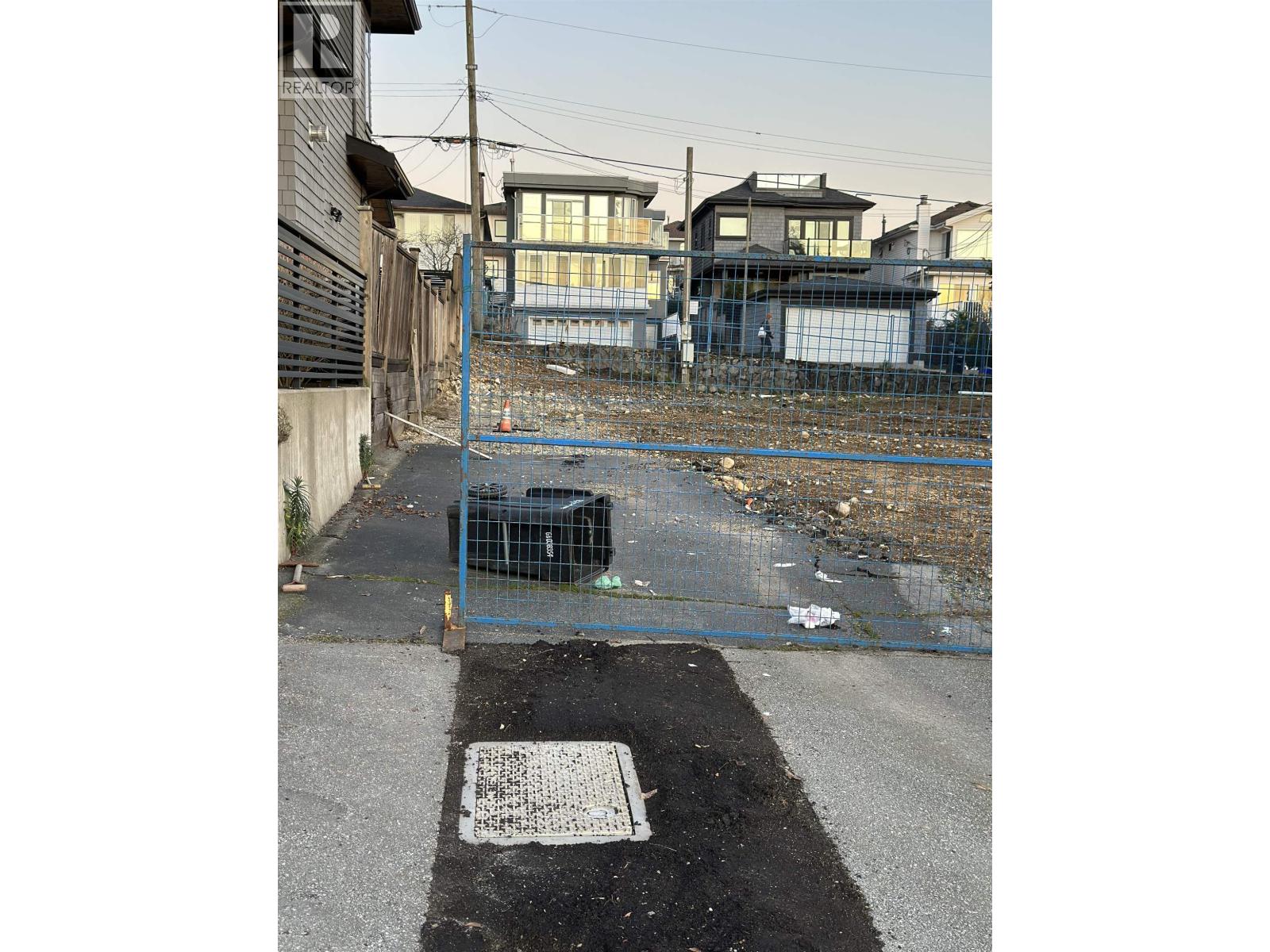 72 Springer Avenue, Burnaby, British Columbia  V5B 3K3 - Photo 1 - R3080636