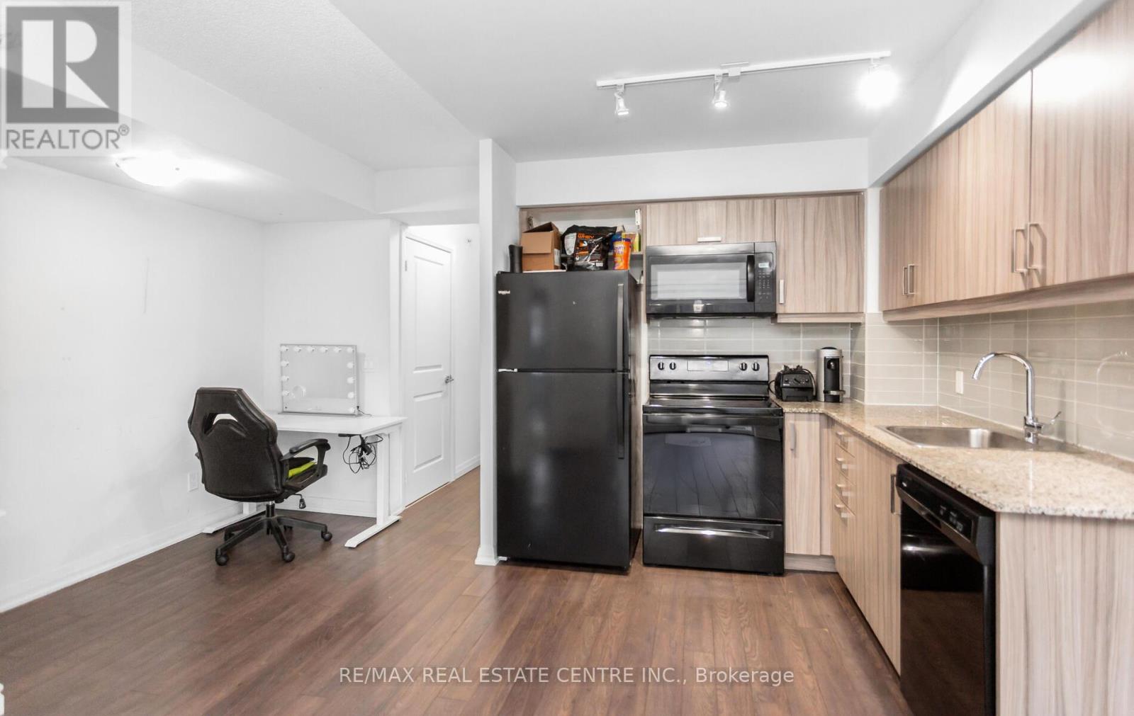 1709 - 30 Meadowglen Place, Toronto, Ontario  M1G 0A5 - Photo 19 - E12680330