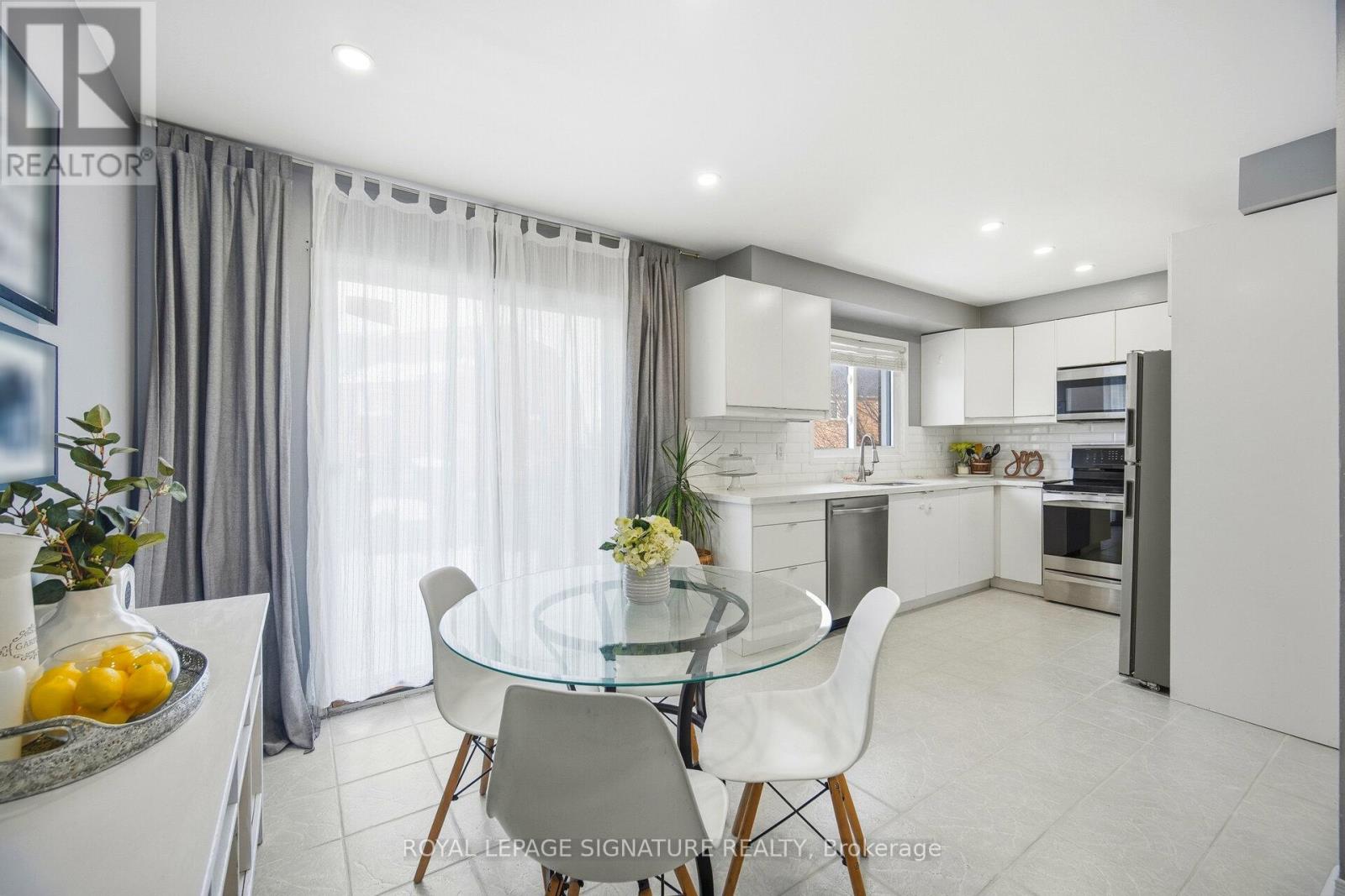 21 Palmolive Street, Brampton, Ontario  L6R 1P5 - Photo 10 - W12711274