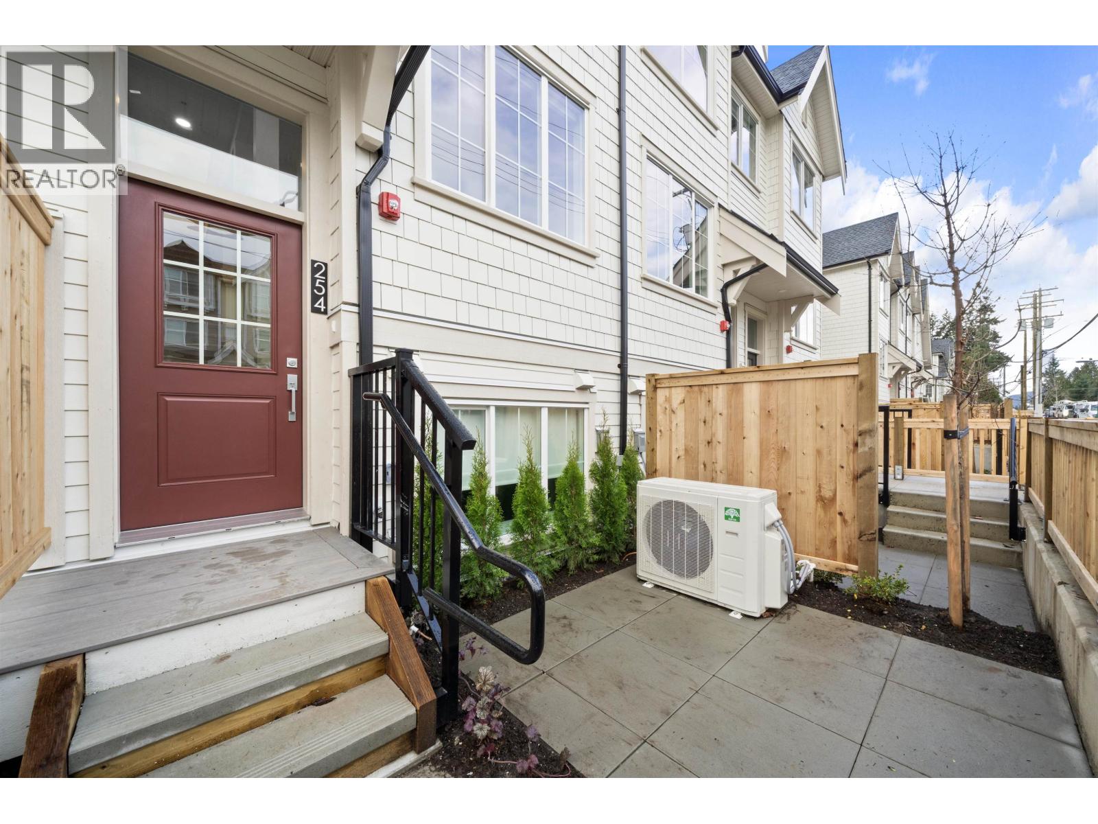 254 720 Robinson Street, Coquitlam, British Columbia  V3J 0P9 - Photo 32 - R3081076