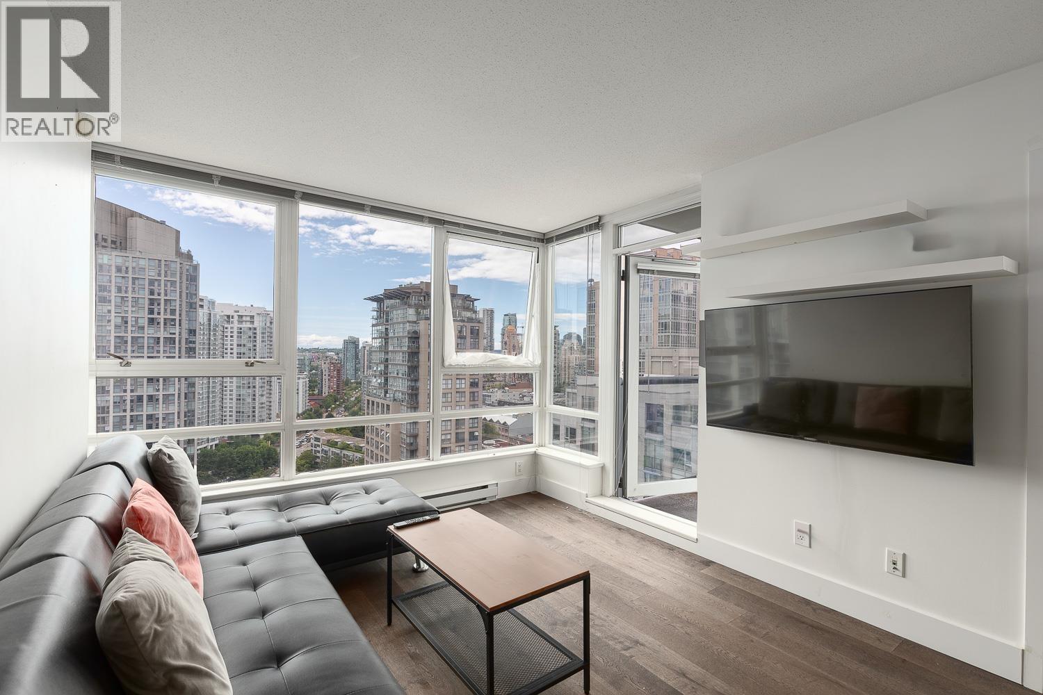 2710 928 Beatty Street, Vancouver, British Columbia  V6Z 3G6 - Photo 2 - R3081083