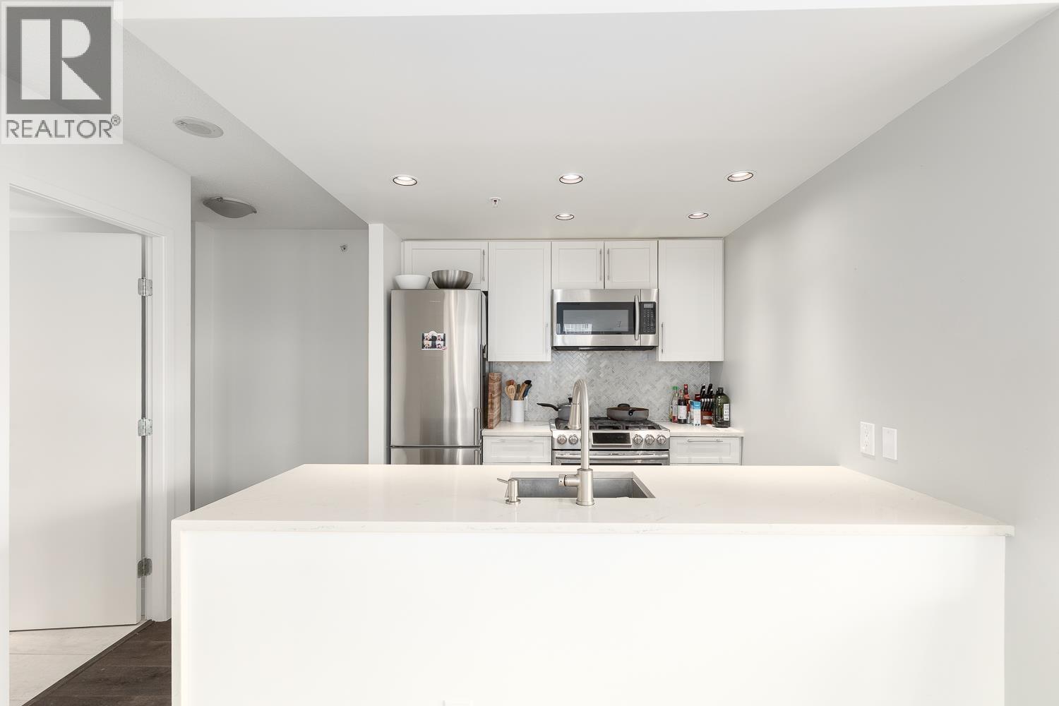 2710 928 Beatty Street, Vancouver, British Columbia  V6Z 3G6 - Photo 8 - R3081083