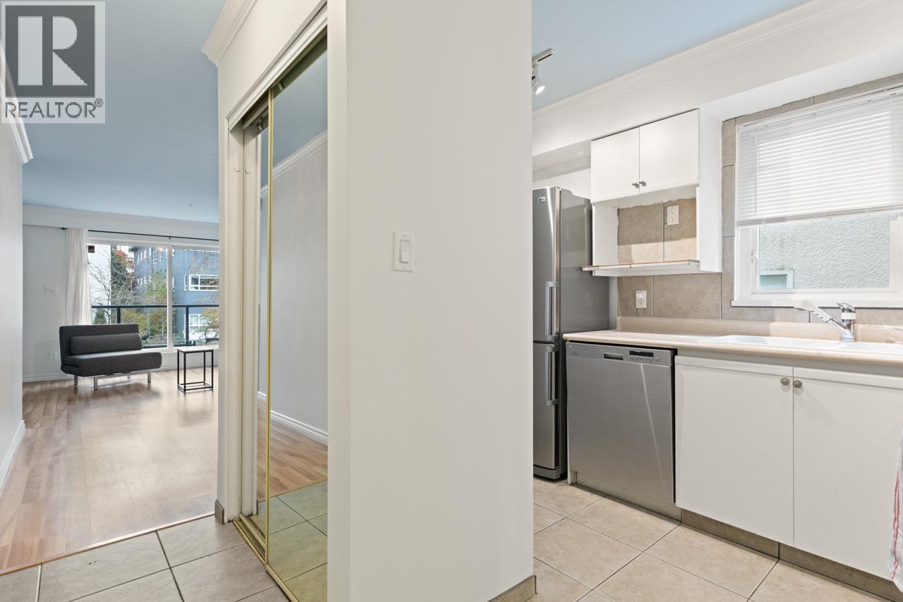 201 1554 Burnaby Street, Vancouver, British Columbia  V6G 1W9 - Photo 11 - R3081123