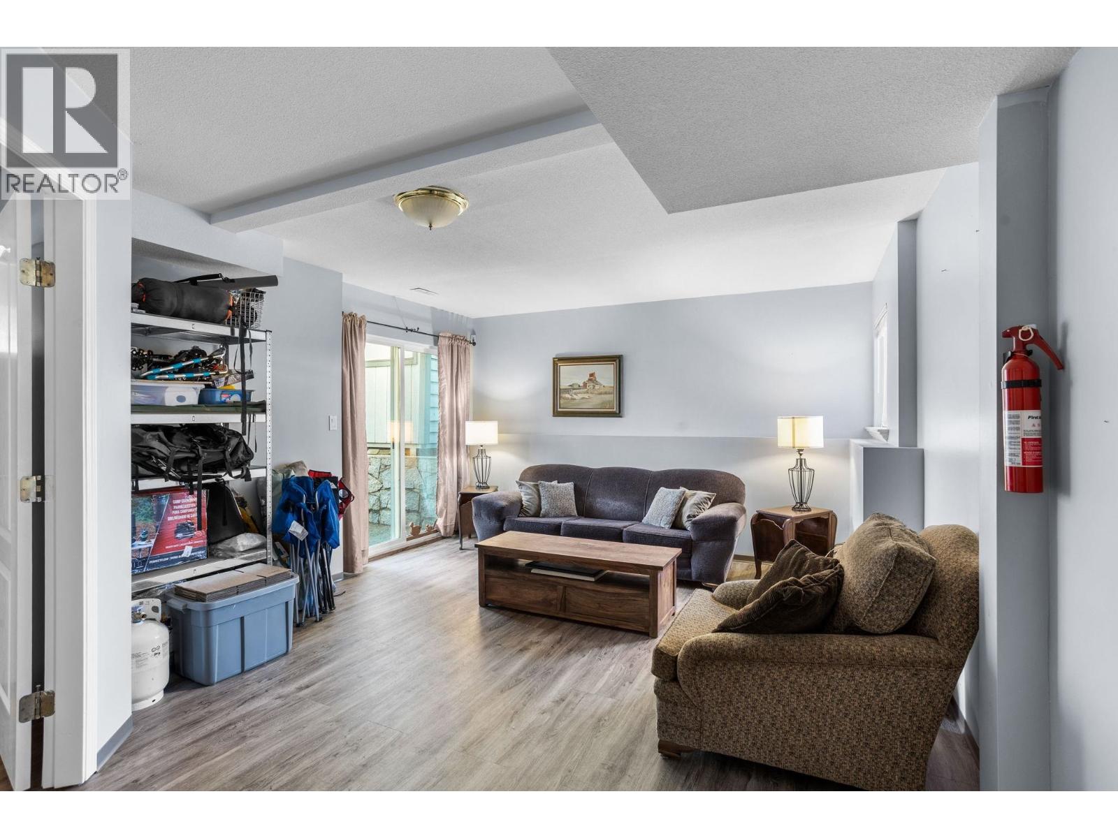 407 Delmont Street, Coquitlam, British Columbia  V3K 4G3 - Photo 32 - R3081097