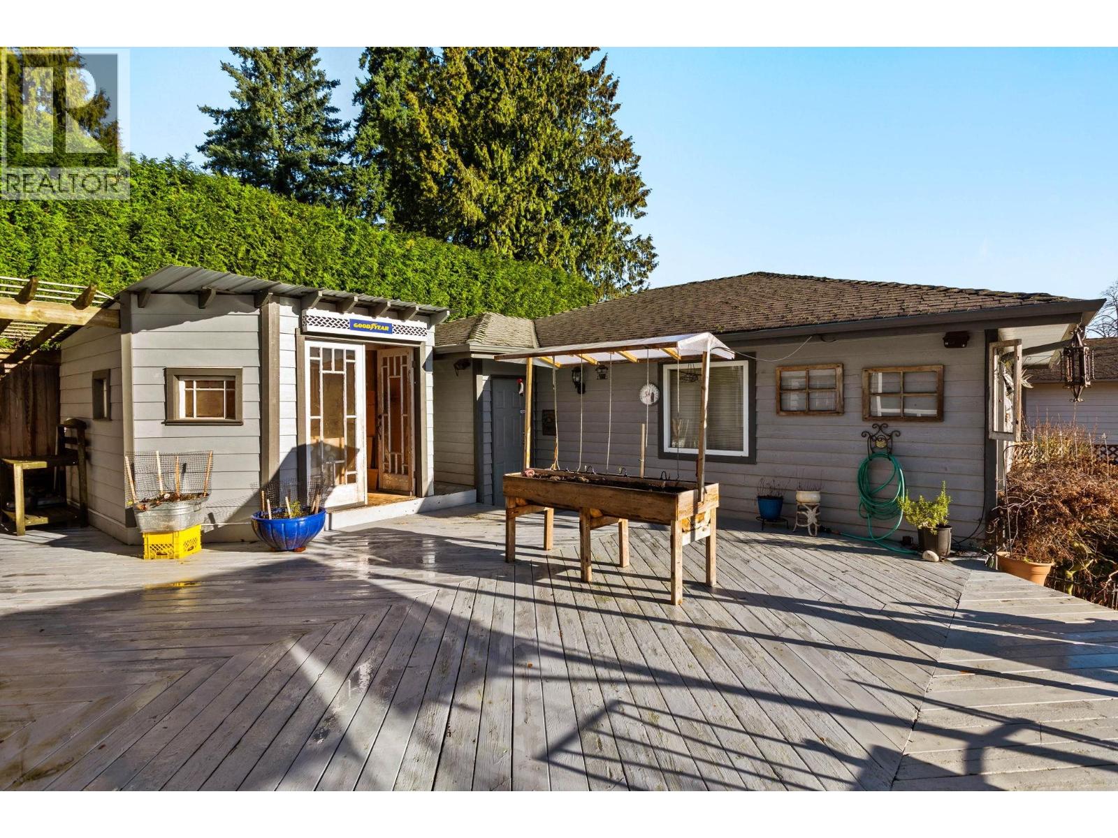 407 Delmont Street, Coquitlam, British Columbia  V3K 4G3 - Photo 34 - R3081097