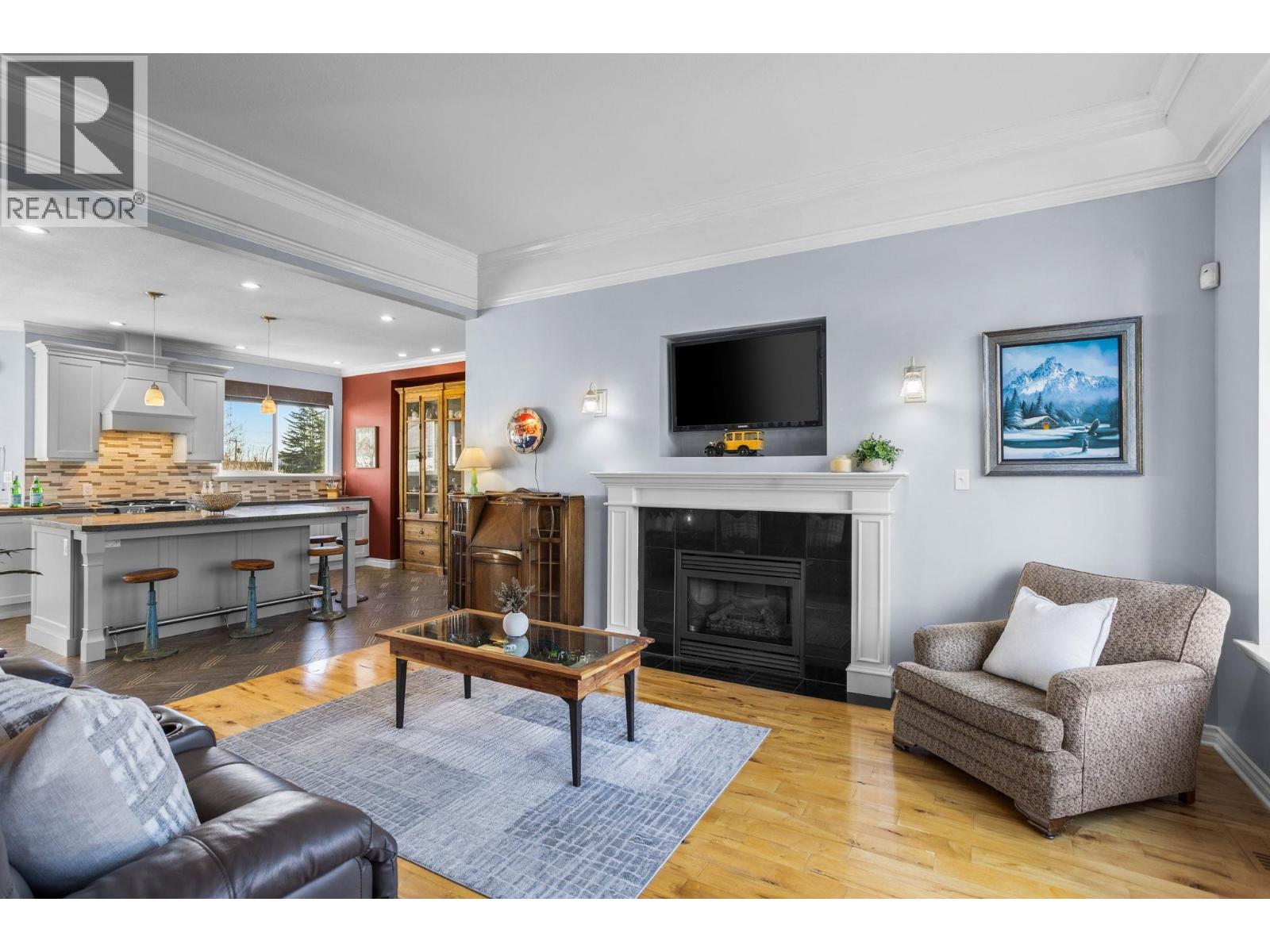 407 Delmont Street, Coquitlam, British Columbia  V3K 4G3 - Photo 5 - R3081097