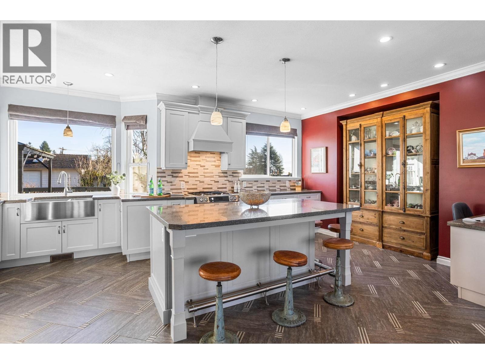 407 Delmont Street, Coquitlam, British Columbia  V3K 4G3 - Photo 7 - R3081097