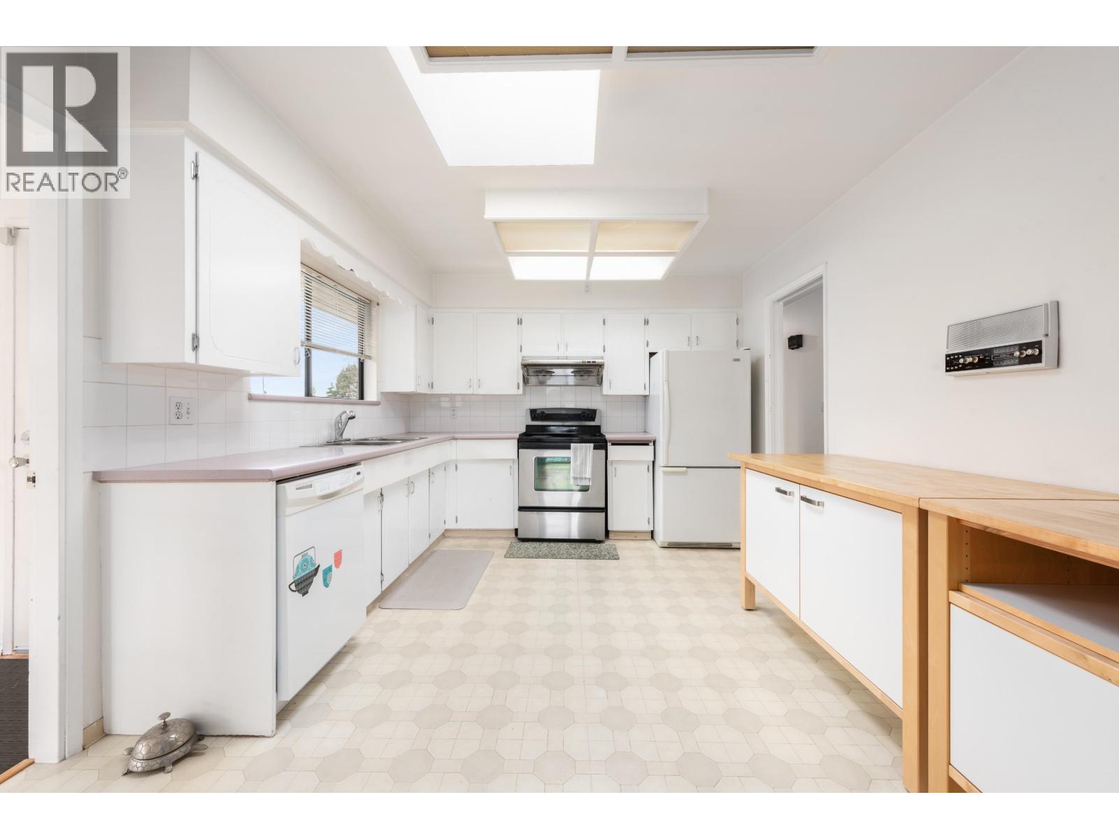 128 Finnigan Street, Coquitlam, British Columbia  V3K 5H9 - Photo 16 - R3081118