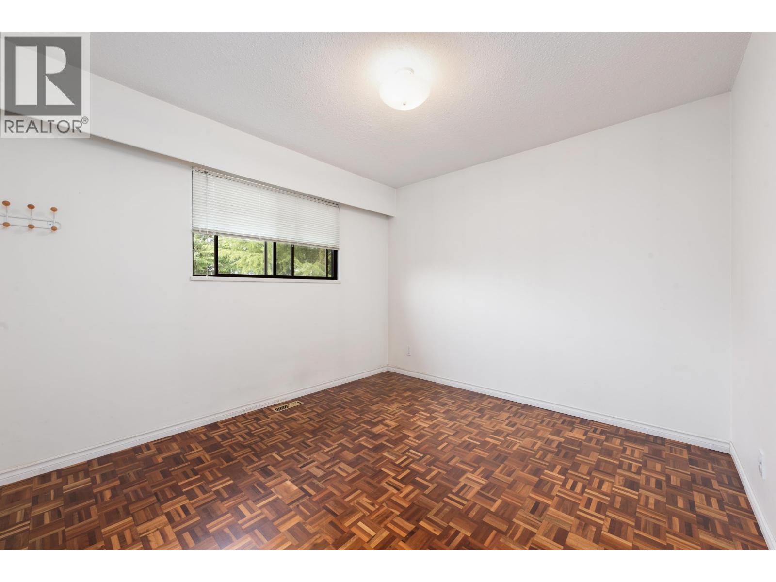 128 Finnigan Street, Coquitlam, British Columbia  V3K 5H9 - Photo 2 - R3081118