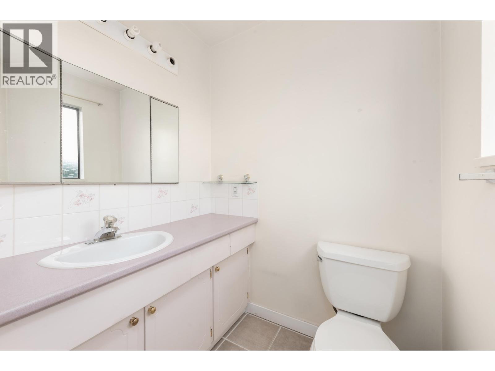 128 Finnigan Street, Coquitlam, British Columbia  V3K 5H9 - Photo 6 - R3081118