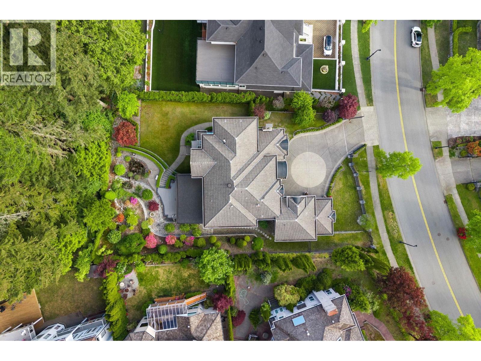 3027 Plateau Boulevard, Coquitlam, British Columbia  V3E 2W7 - Photo 39 - R3081127