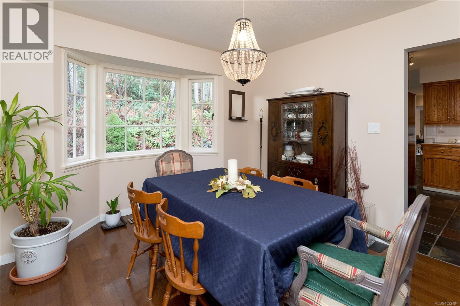 1208 Tatlow Rd, North Saanich, British Columbia  V8L 5P3 - Photo 11 - 1022494