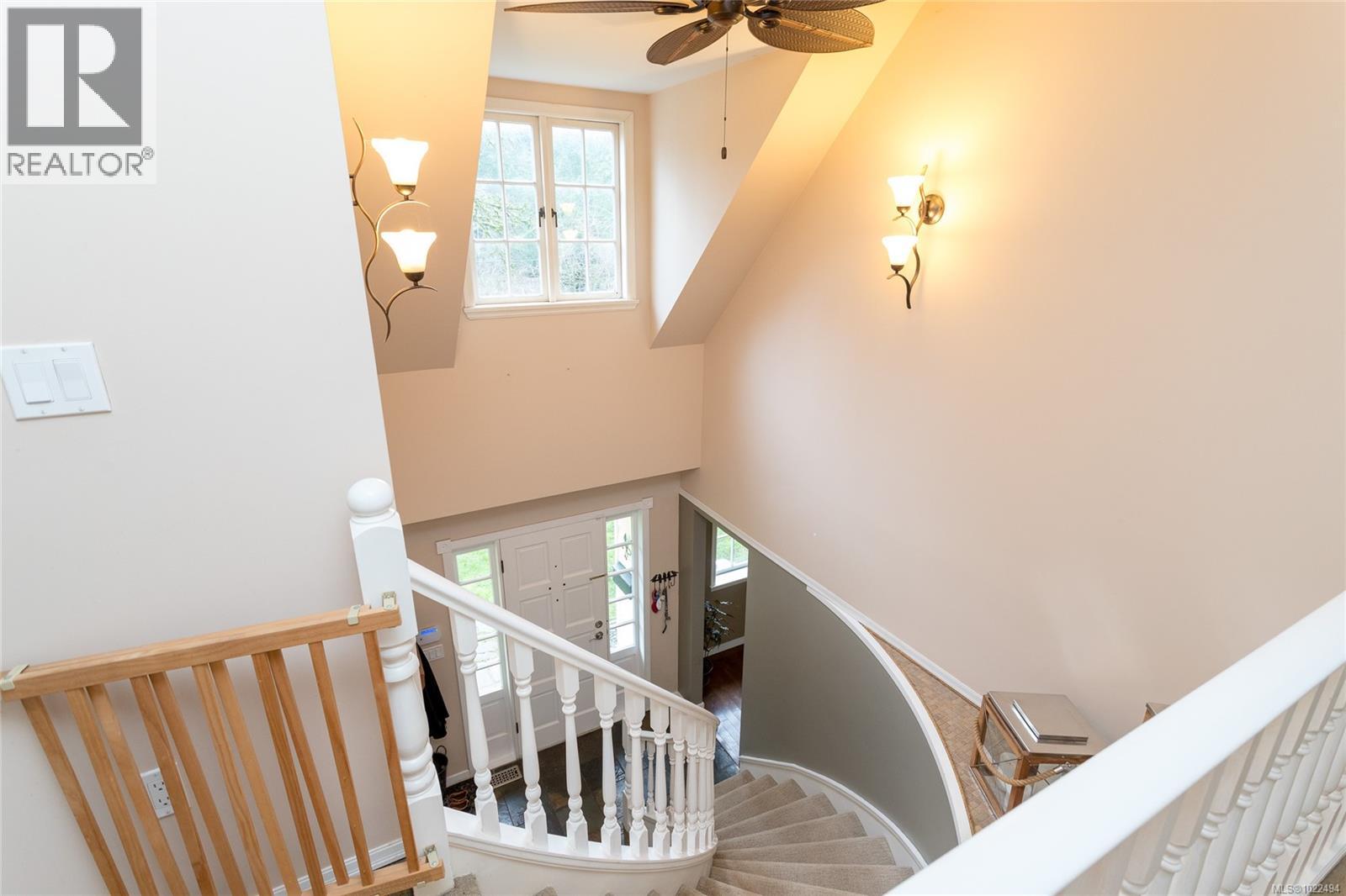 1208 Tatlow Rd, North Saanich, British Columbia  V8L 5P3 - Photo 13 - 1022494