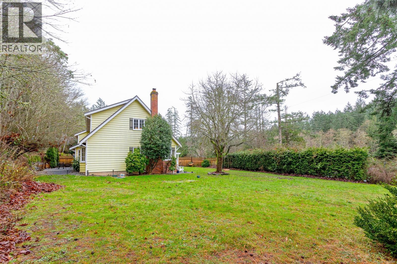 1208 Tatlow Rd, North Saanich, British Columbia  V8L 5P3 - Photo 53 - 1022494