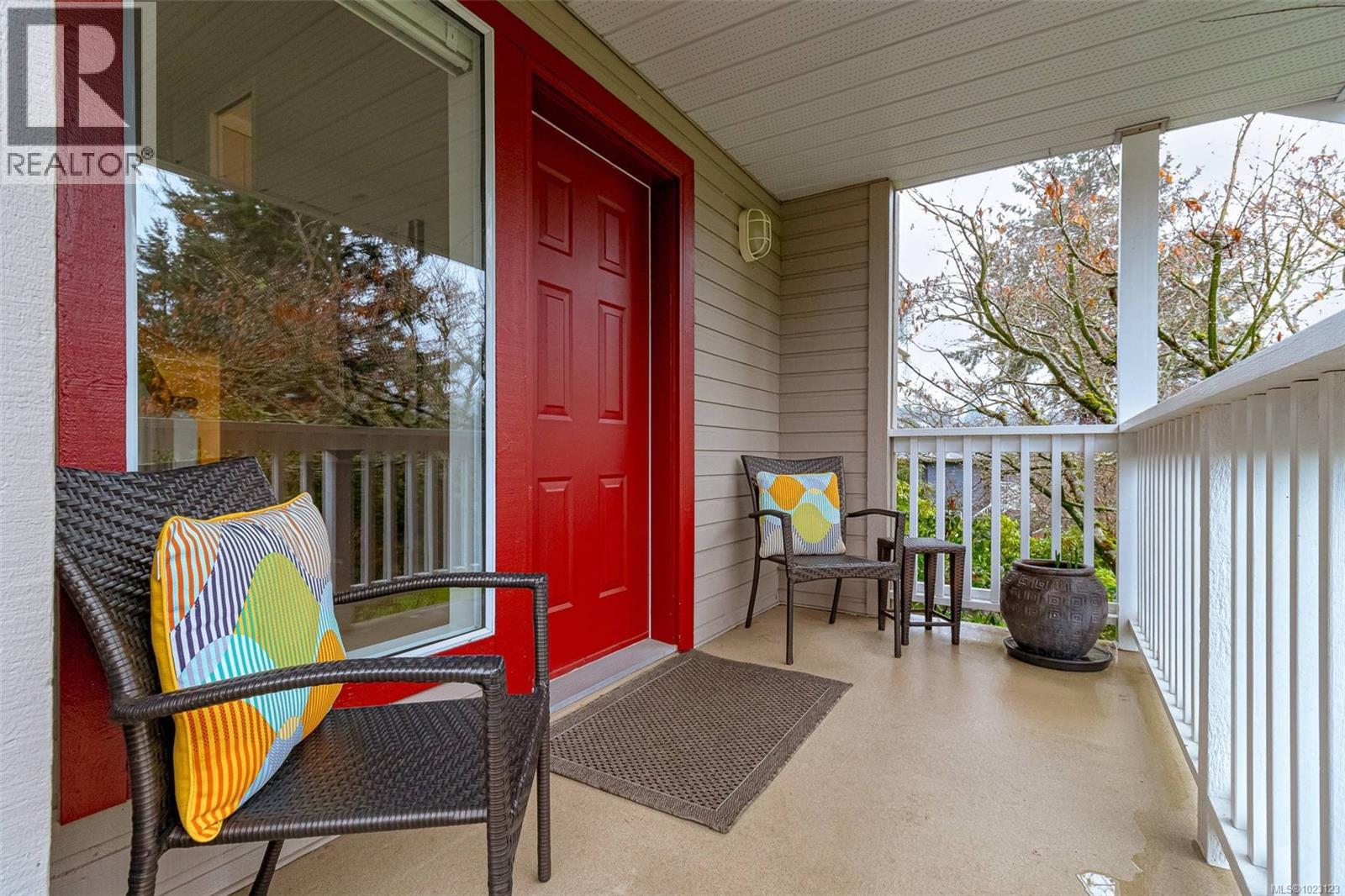 875 Clarke Rd, Central Saanich, British Columbia  V8M 2G1 - Photo 4 - 1023123