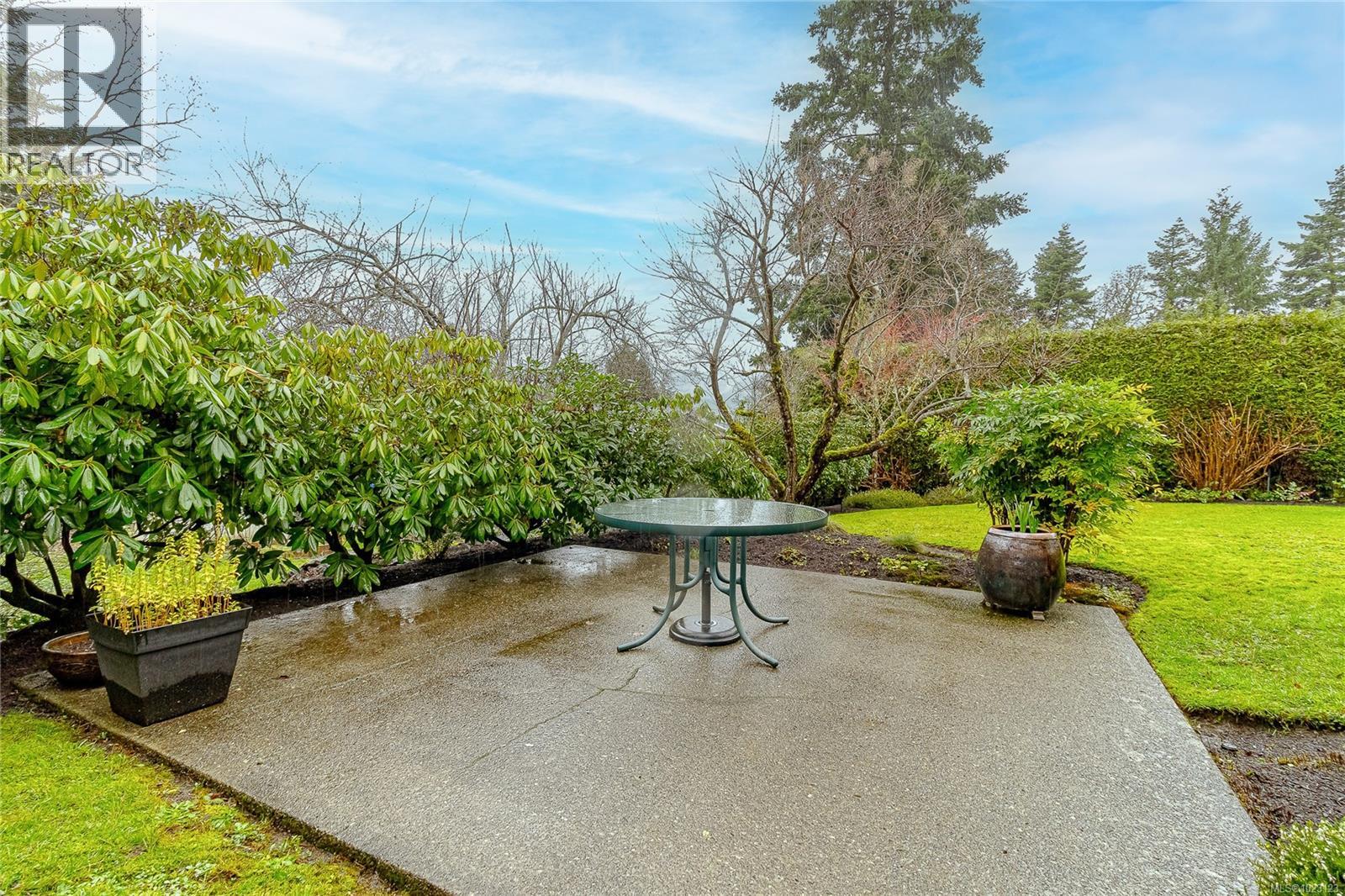 875 Clarke Rd, Central Saanich, British Columbia  V8M 2G1 - Photo 40 - 1023123