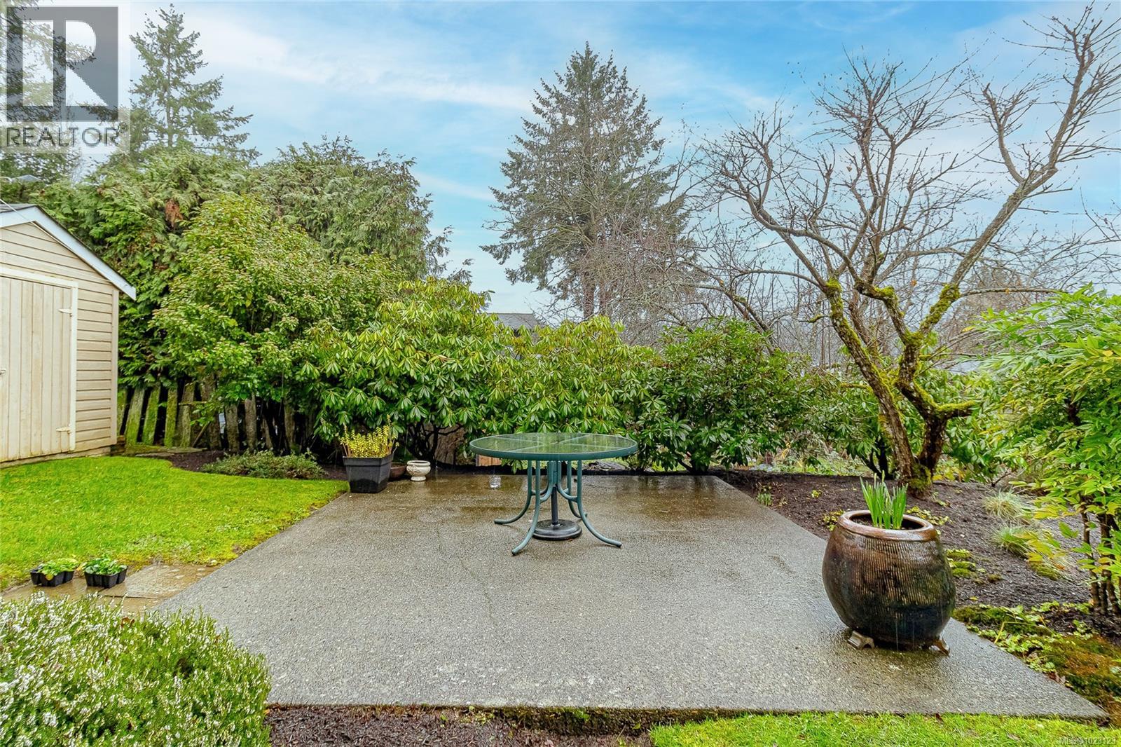 875 Clarke Rd, Central Saanich, British Columbia  V8M 2G1 - Photo 38 - 1023123