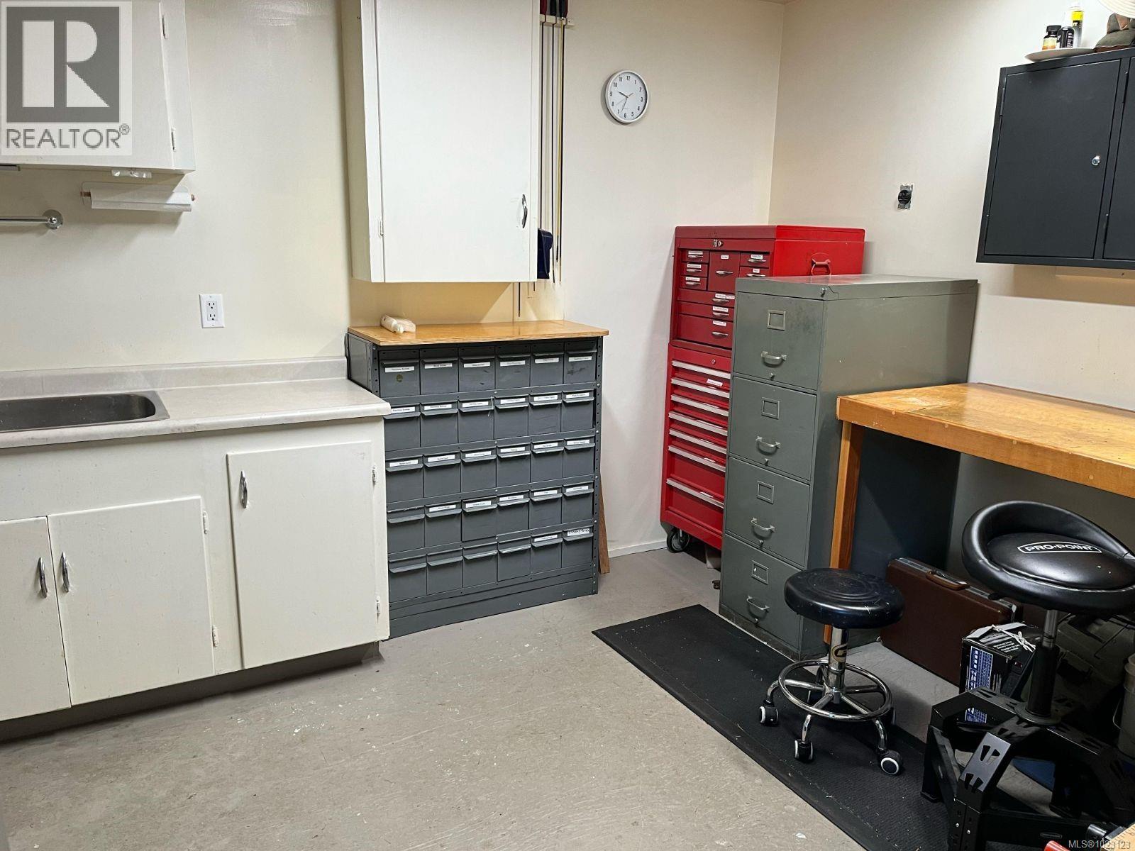 875 Clarke Rd, Central Saanich, British Columbia  V8M 2G1 - Photo 34 - 1023123