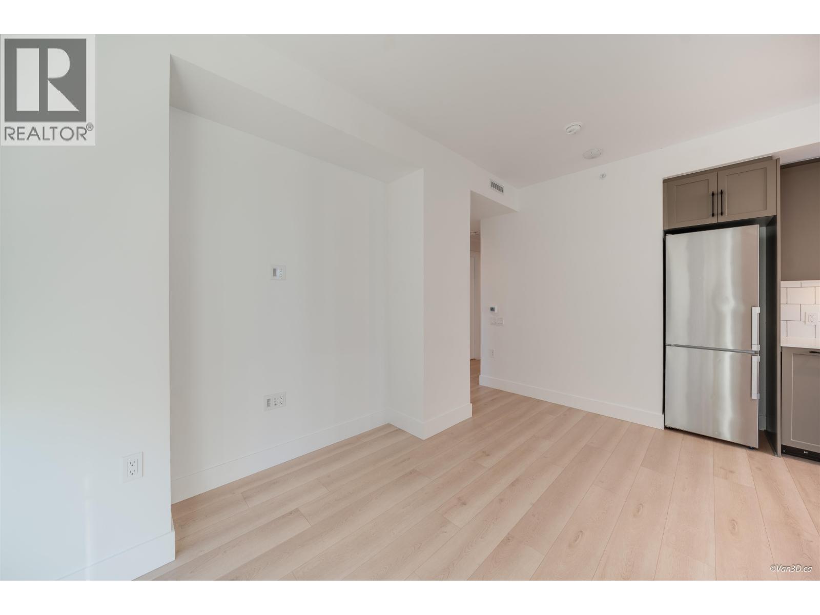 210 8750 University Crescent, Burnaby, British Columbia  V5A 0G9 - Photo 5 - R3080860