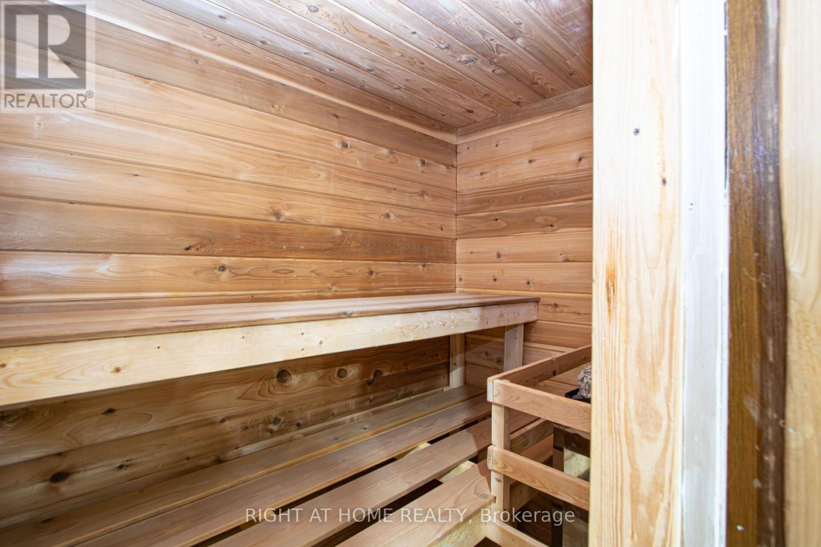 26 Wychwood Park, London North, Ontario  N6G 1R5 - Photo 43 - X12710968