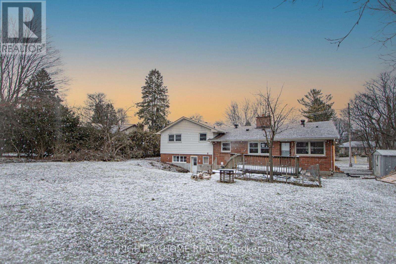 26 Wychwood Park, London North, Ontario  N6G 1R5 - Photo 48 - X12710968