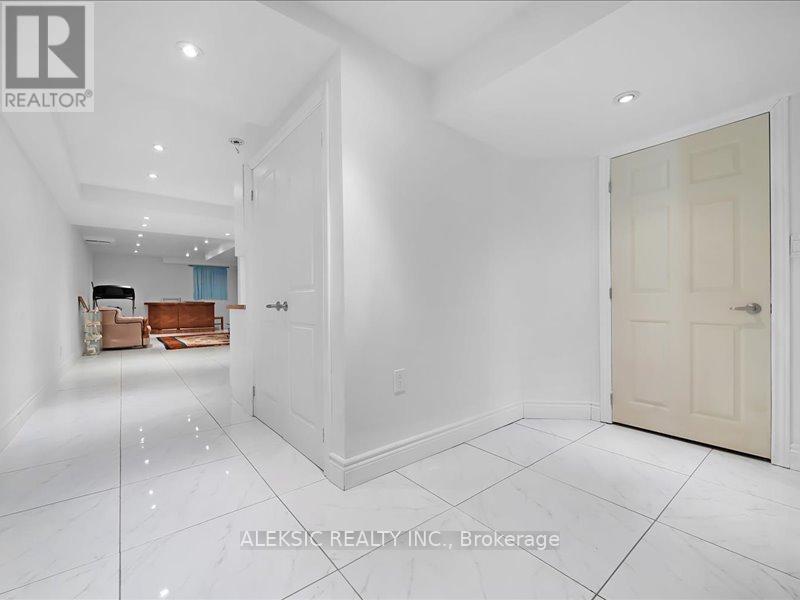 132 Browns Line, Toronto, Ontario  M8W 3T2 - Photo 22 - W12711718