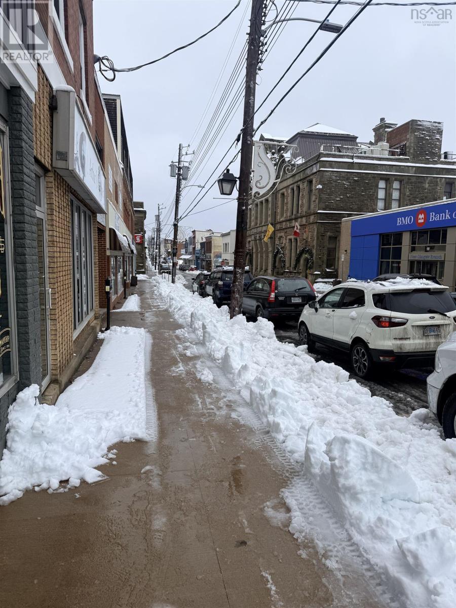 90 Provost Street, New Glasgow, Nova Scotia  B2H 2P4 - Photo 2 - 202601120