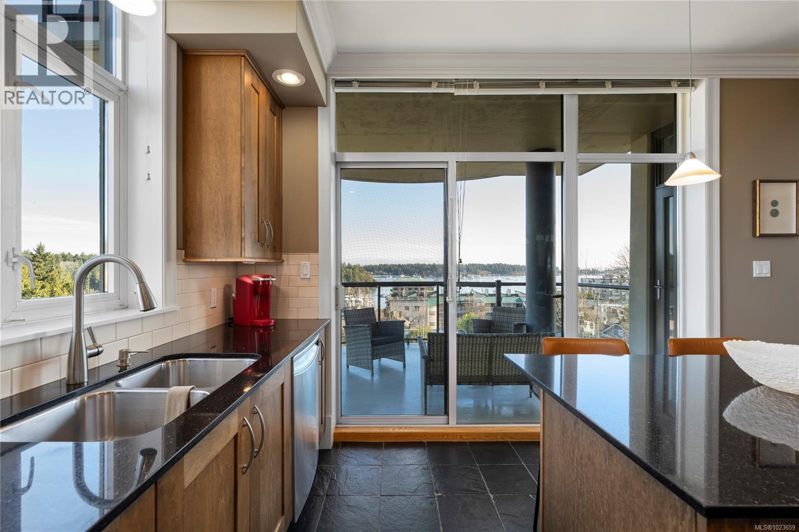 401 225 Rosehill St, Nanaimo, British Columbia  V9S 1E1 - Photo 8 - 1023659