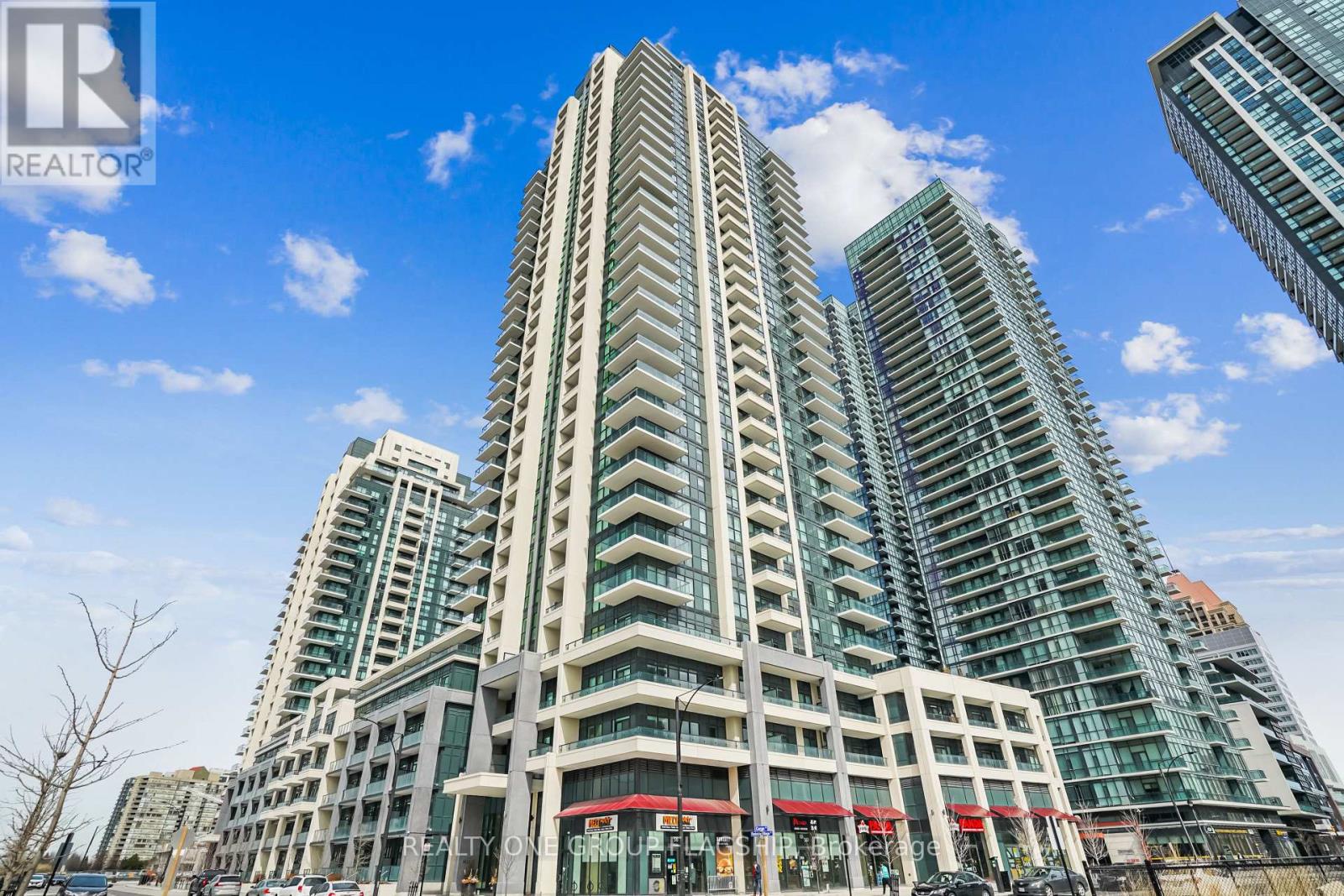 725 - 4055 Parkside Village Drive, Mississauga, Ontario  L5B 0K8 - Photo 2 - W12461740