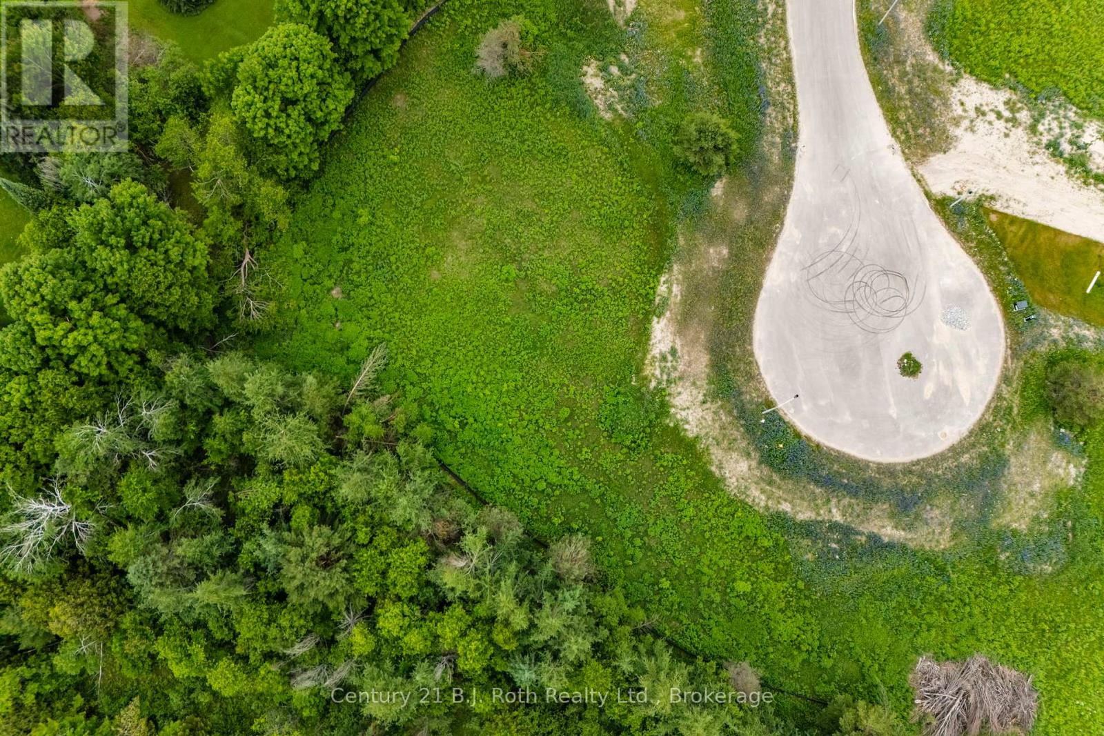 14 Greenlaw Court, Springwater, Ontario  L0L 1V0 - Photo 4 - S12711742