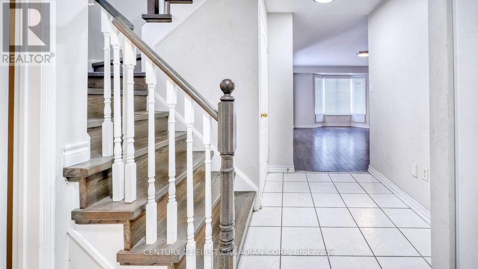 1973 Secretariat Place, Oshawa, Ontario  L1L 1C7 - Photo 3 - E12710558